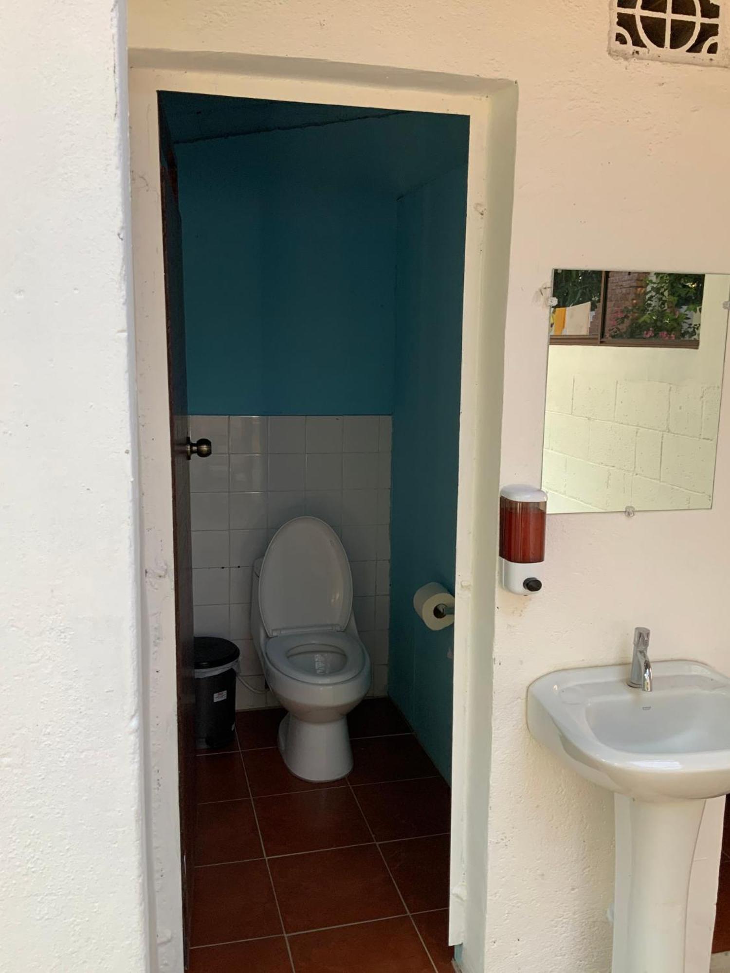 Hostal Tia Reyna El Zonte Exteriör bild